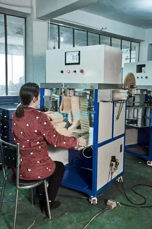 4. PLEATED MATERIAL BONDING MACHINE (ULTRASONIC WELDING) RCSB-600
