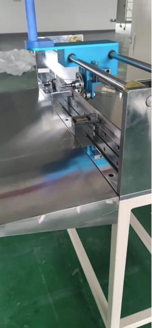 3. MANUAL CROSS SUTTING MACHINE RHQ-1250-SD