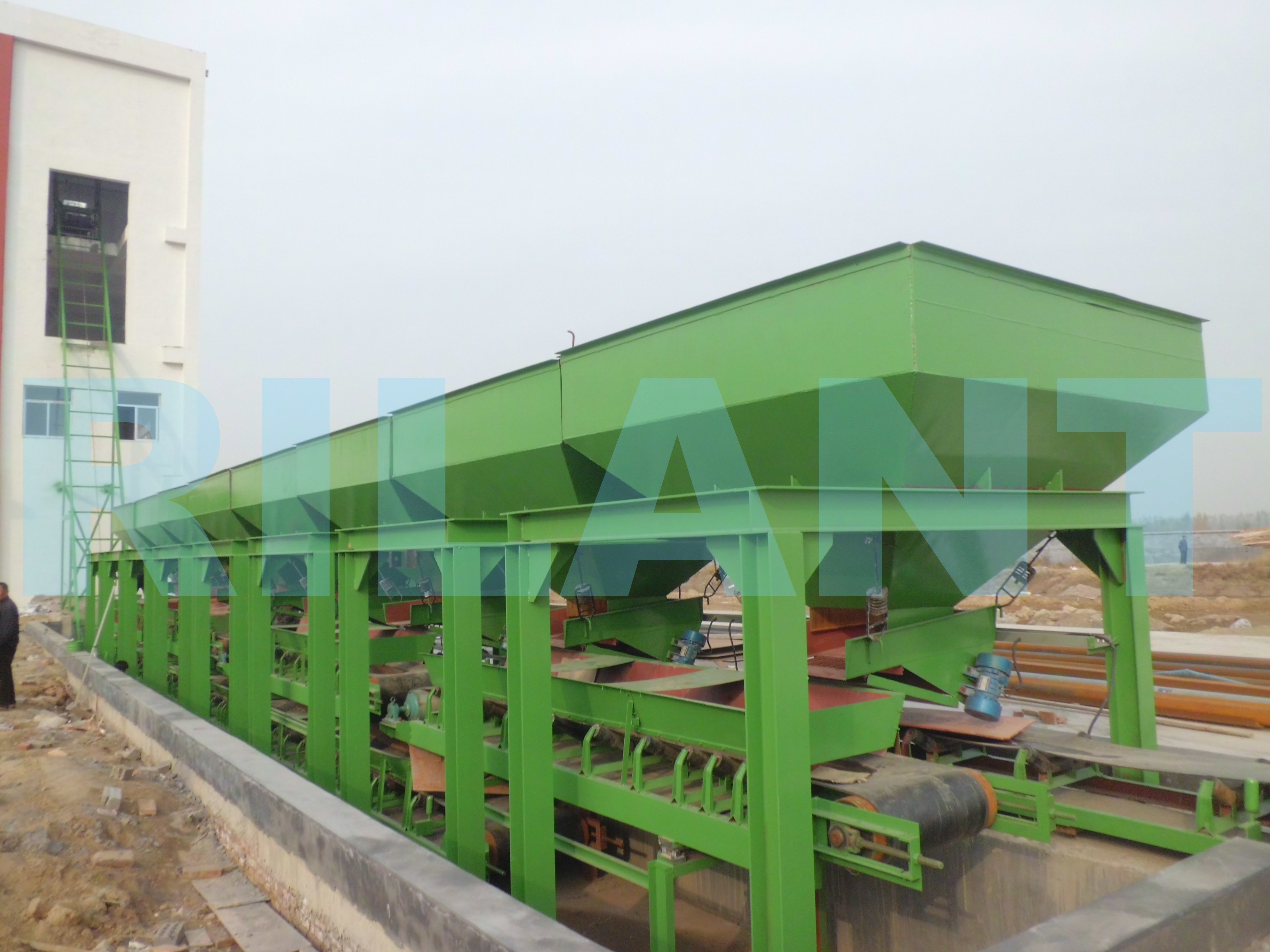 RAW MATERIAL DOSING MACHINE