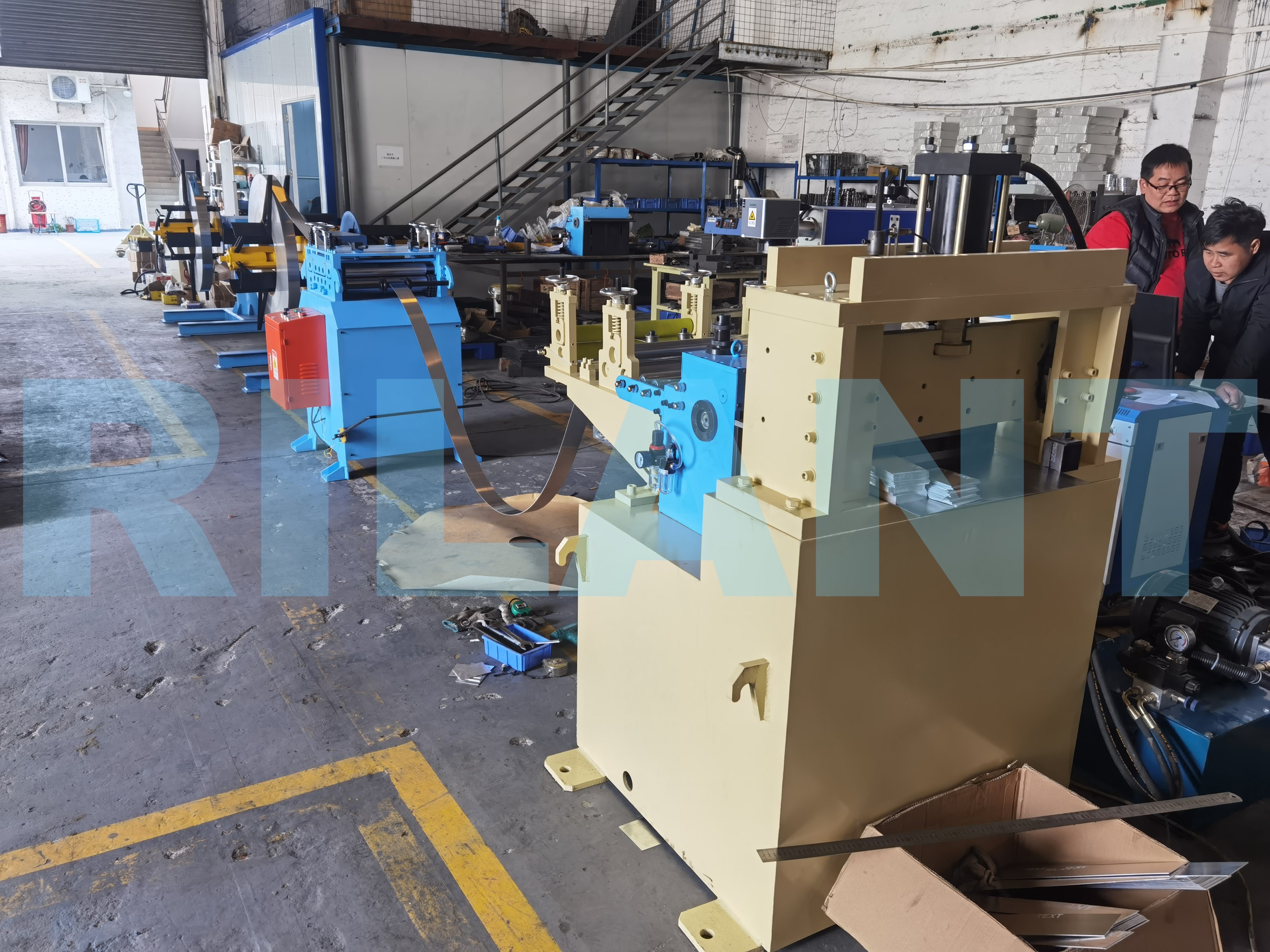UNCOILER+STRAIGHTENER+FEEDER+LASER MARKING+CUTTING-3