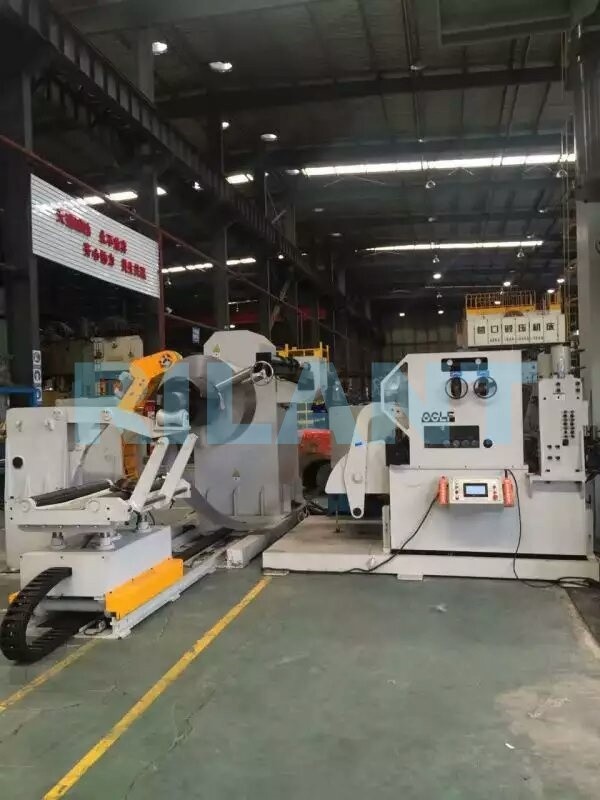 UNCOILER+STRAIGHTENER+FEEDER-3
